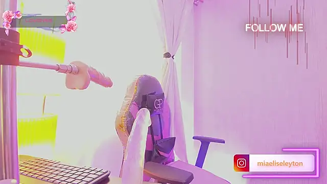 Elise-Leyton online show from 09/12/25, 02:39