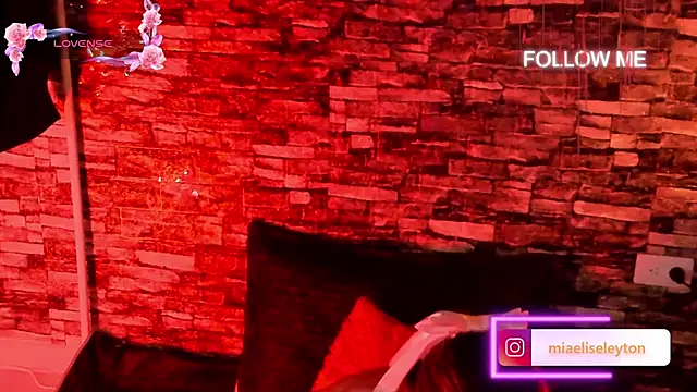 Elise-Leyton online show from 09/25/25, 07:39