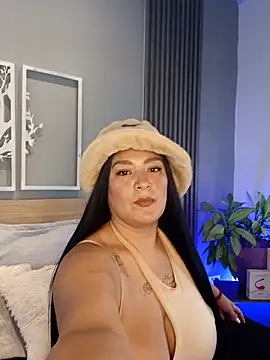 Elise-Leyton online show from 05/14/26, 06:47