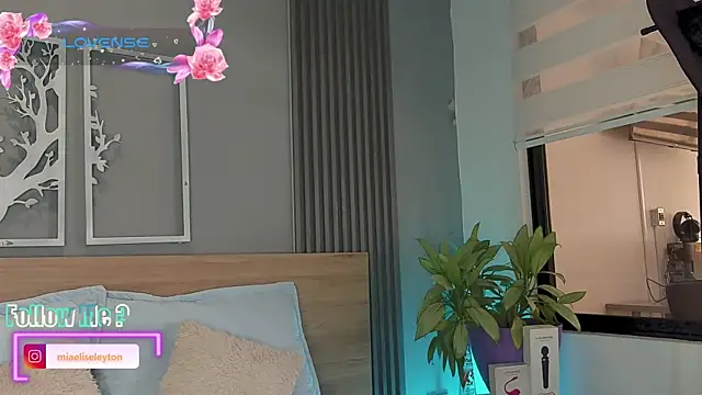 Elise-Leyton online show from 07/31/26, 07:46