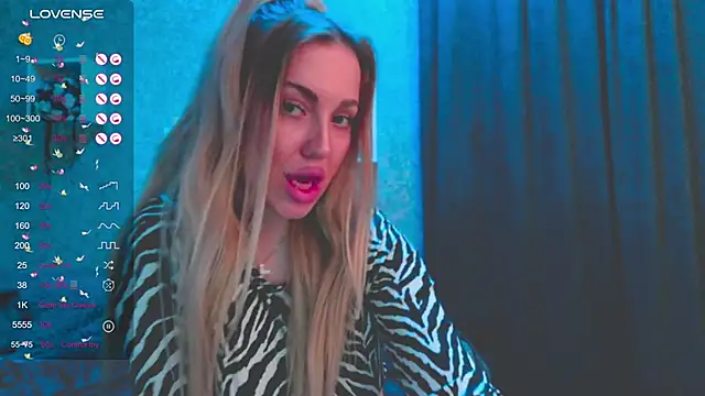 Snapshot of Mika_Rayy chatting on 01/17/25, 10:23 Mika Rayy online show from 01/17/25, 10:23