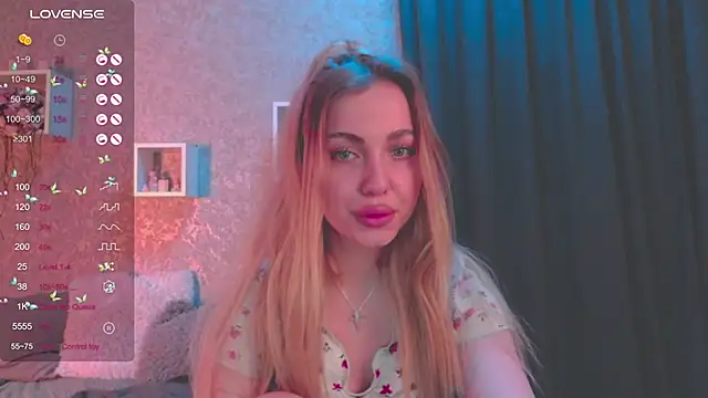 Snapshot of Mika_Rayy chatting on 01/22/25, 09:21 Mika Rayy online show from 01/22/25, 09:21