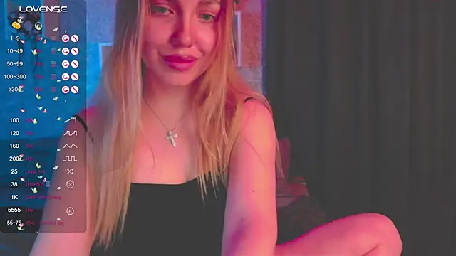 Snapshot of Mika_Rayy chatting on 01/23/25, 10:11 Mika Rayy online show from 01/23/25, 10:11