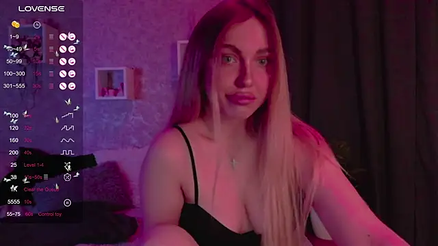 Snapshot of Mika_Rayy chatting on 02/05/25, 09:07 Mika Rayy online show from 02/05/25, 09:07