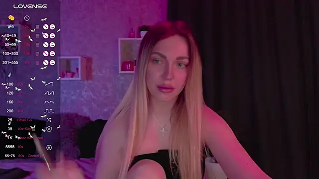 Snapshot of Mika_Rayy chatting on 02/06/25, 10:00 Mika Rayy online show from 02/06/25, 10:00