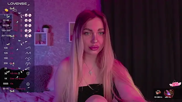 Snapshot of Mika_Rayy chatting on 02/11/25, 06:01 Mika Rayy online show from 02/11/25, 06:01