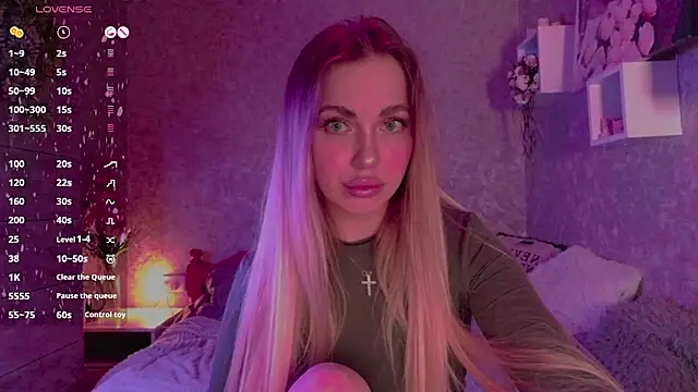 Snapshot of Mika_Rayy chatting on 03/03/25, 11:14 Mika Rayy online show from 03/03/25, 11:14