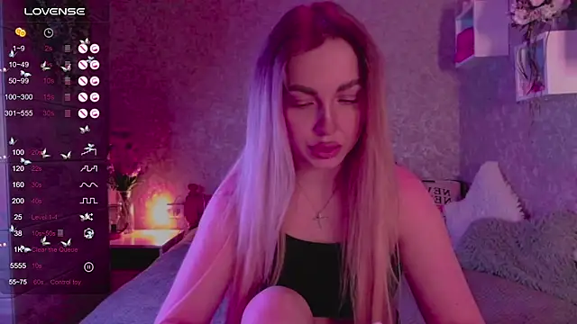 Snapshot of Mika_Rayy chatting on 03/18/25, 05:31 Mika Rayy online show from 03/18/25, 05:31