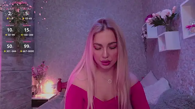 Snapshot of Mika_Rayy chatting on 10/14/25, 06:52 Mika Rayy online show from 10/14/25, 06:52