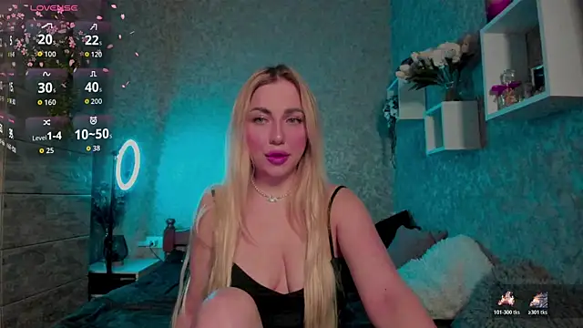 Snapshot of Mika_Rayy chatting on 11/11/25, 10:32 Mika Rayy online show from 11/11/25, 10:32