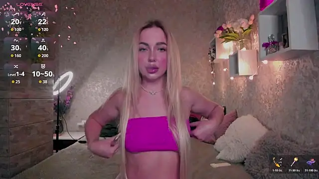 Snapshot of Mika_Rayy chatting on 11/14/25, 09:57 Mika Rayy online show from 11/14/25, 09:57