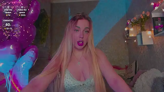 Snapshot of Mika_Rayy chatting on 02/23/26, 03:09 Mika Rayy online show from 02/23/26, 03:09