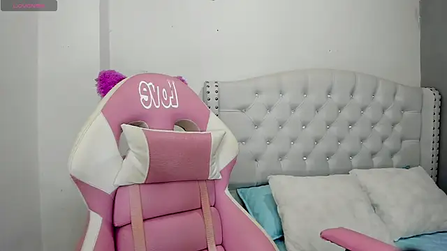 Snapshot of Alana_ponsee chatting on 01/31/25, 02:48 Alana ponsee online show from 01/31/25, 02:48