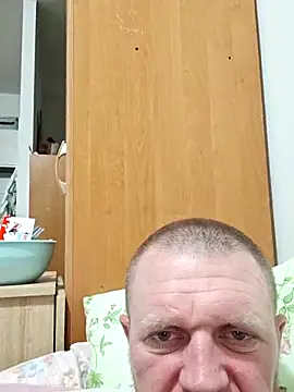 Snapshot of RUUsslan1203 chatting on 04/18/26, 12:58 RUUsslan1203 online show from 04/18/26, 12:58