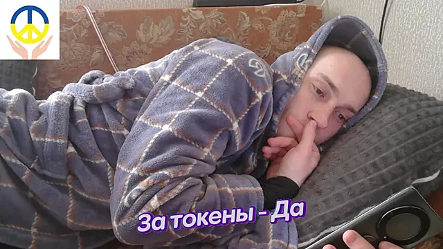 Snapshot of johnny_positive chatting on 02/18/25, 10:27 johnny positive online show from 02/18/25, 10:27