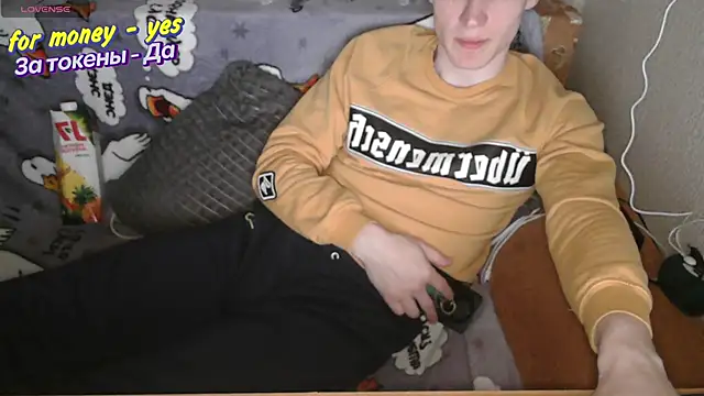 Snapshot of johnny_positive chatting on 03/21/25, 08:18 johnny positive online show from 03/21/25, 08:18