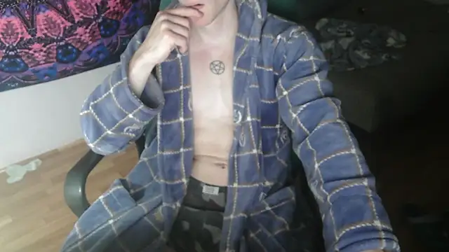 Snapshot of johnny_positive chatting on 09/12/25, 03:45 johnny positive online show from 09/12/25, 03:45