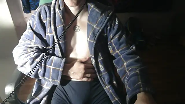 Snapshot of johnny_positive chatting on 09/24/25, 03:59 johnny positive online show from 09/24/25, 03:59