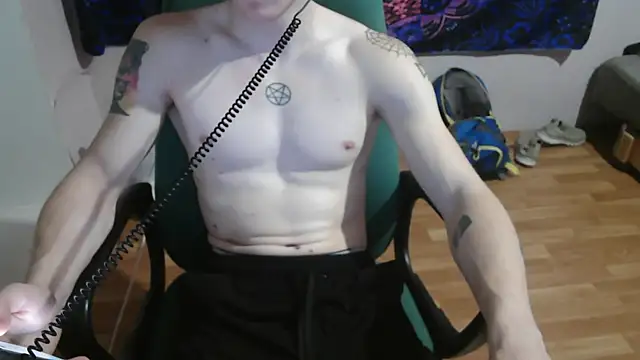 Snapshot of johnny_positive chatting on 09/25/25, 04:00 johnny positive online show from 09/25/25, 04:00