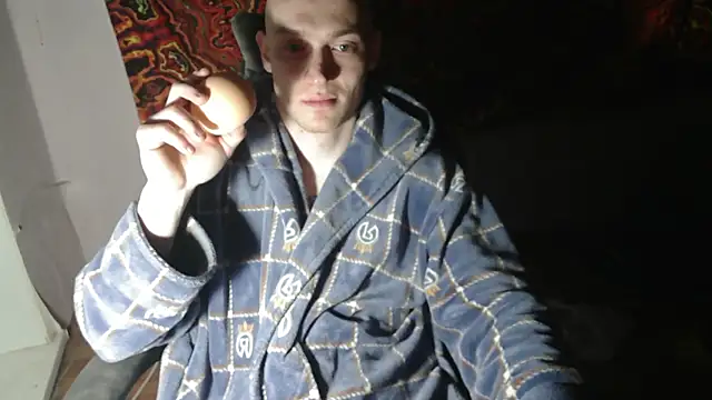 Snapshot of johnny_positive chatting on 10/25/25, 04:31 johnny positive online show from 10/25/25, 04:31