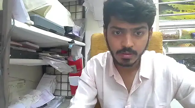 cute modell online show from 01/13/25, 08:37