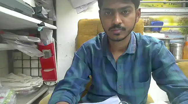 cute modell online show from 01/20/25, 11:56