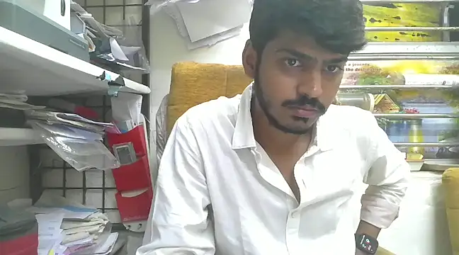 cute modell online show from 02/08/25, 12:28