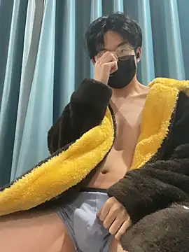 Snapshot of yfx468 chatting on 02/27/25, 04:32 yfx468 online show from 02/27/25, 04:32