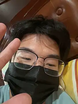 Snapshot of yfx468 chatting on 03/21/25, 04:29 yfx468 online show from 03/21/25, 04:29