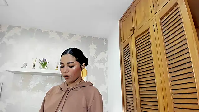 CharlotteGraay online show from 10/01/25, 08:15