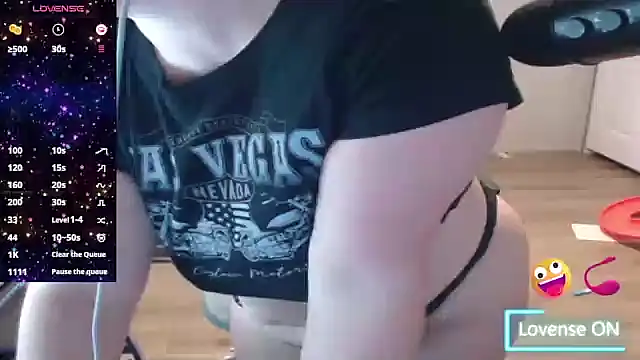 nowitsCynder online show from 05/06/26, 06:24