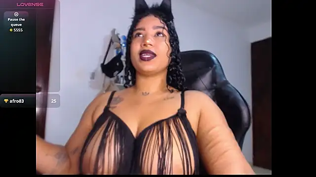 leslycarsson online show from 10/10/25, 01:48