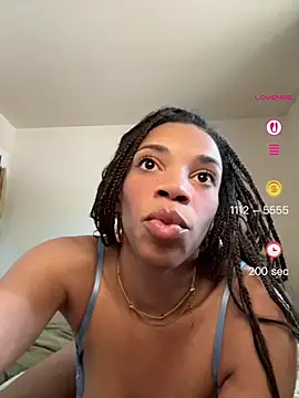 Snapshot of goddesskash chatting on 04/26/26, 06:05 goddesskash online show from 04/26/26, 06:05