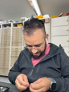 leonardohot1987 online show from 11/18/25, 07:07