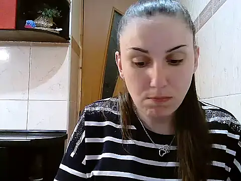 Yuliia30 online show from 04/21/26, 05:50