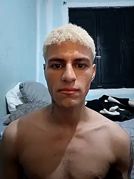 Snapshot of dany_hardy chatting on 10/07/25, 08:22 dany hardy online show from 10/07/25, 08:22