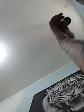 Snapshot of dany_hardy chatting on 11/16/25, 07:30 dany hardy online show from 11/16/25, 07:30