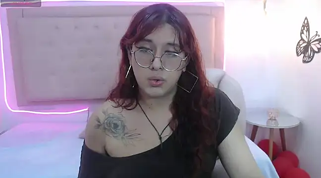 Snapshot of kathepickmanx chatting on 03/01/25, 03:21 kathepickmanx online show from 03/01/25, 03:21