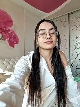 Snapshot of LittleX_Angel chatting on 02/23/25, 05:34 LittleX Angel online show from 02/23/25, 05:34