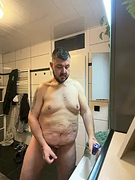 Mike3821 online show from 03/18/26, 04:26