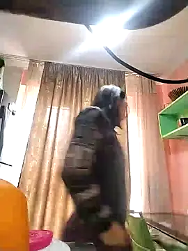 Snapshot of Rosanna_Rennie chatting on 01/19/25, 11:45 Rosanna Rennie online show from 01/19/25, 11:45