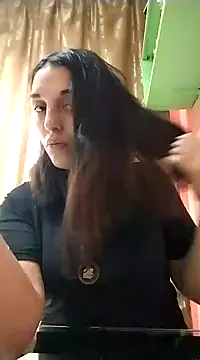 Snapshot of Rosanna_Rennie chatting on 02/18/25, 12:17 Rosanna Rennie online show from 02/18/25, 12:17