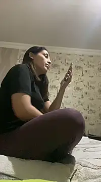 Snapshot of Rosanna_Rennie chatting on 02/25/25, 06:42 Rosanna Rennie online show from 02/25/25, 06:42