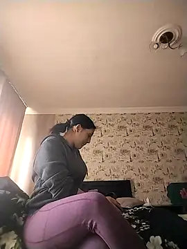 Snapshot of Rosanna_Rennie chatting on 03/03/25, 10:06 Rosanna Rennie online show from 03/03/25, 10:06