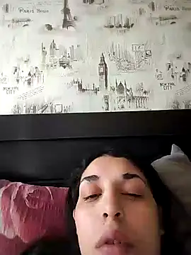 Snapshot of Rosanna_Rennie chatting on 03/07/25, 07:08 Rosanna Rennie online show from 03/07/25, 07:08