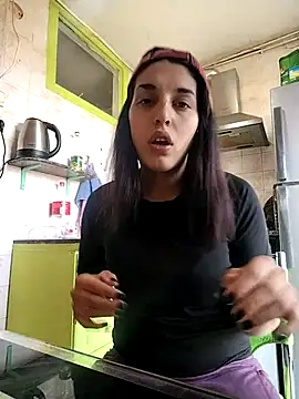 Snapshot of Rosanna_Rennie chatting on 03/11/25, 10:18 Rosanna Rennie online show from 03/11/25, 10:18