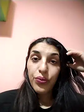 Snapshot of Rosanna_Rennie chatting on 03/17/25, 11:00 Rosanna Rennie online show from 03/17/25, 11:00