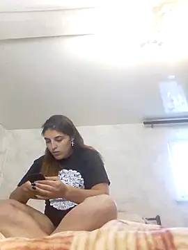 Snapshot of Rosanna_Rennie chatting on 09/25/25, 12:42 Rosanna Rennie online show from 09/25/25, 12:42