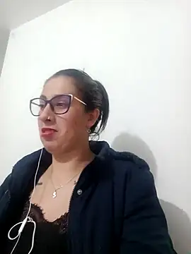 Snapshot of CHARLOTTE_1711 chatting on 03/06/25, 02:19 CHARLOTTE 1711 online show from 03/06/25, 02:19