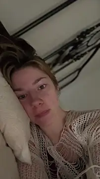 Snapshot of Mary_Leaf chatting on 11/09/25, 09:18 Mary Leaf online show from 11/09/25, 09:18